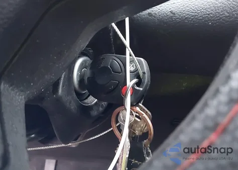 2012 Ford Focus Se z USA, uszkodzony, nr VIN 1FAHP3K28CL355263